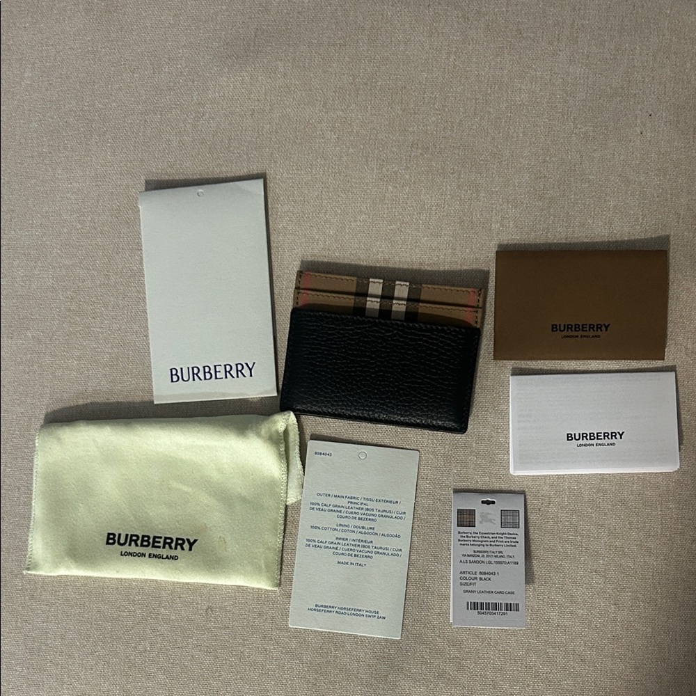 Burberry Black and Tan Card Holder - Picture 4 of 6